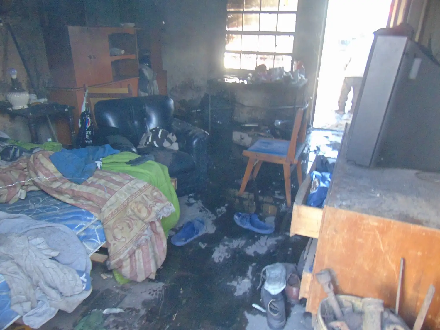 El incendio consumió parte del inmueble de Garibaldi 64.