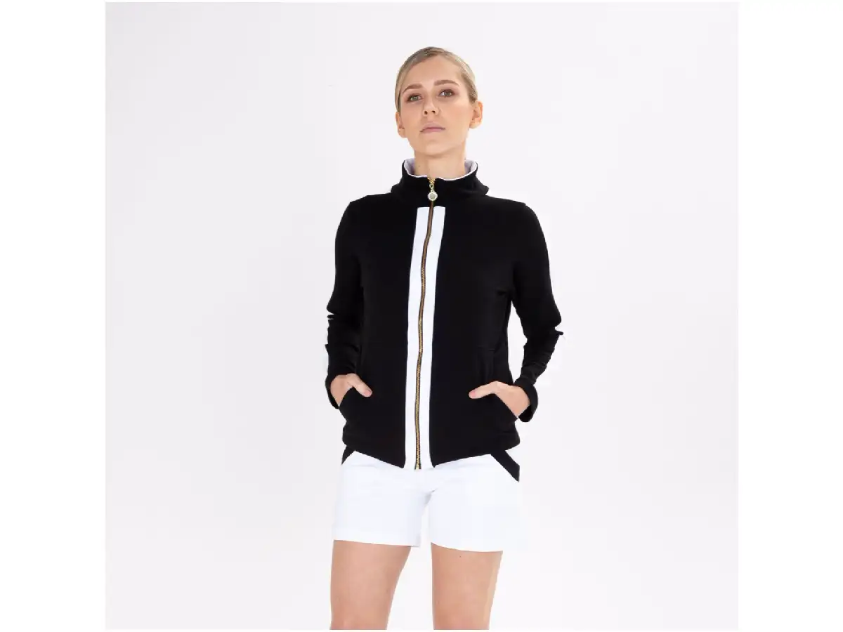  Un look deportivo y  elegante a la vez es posible   