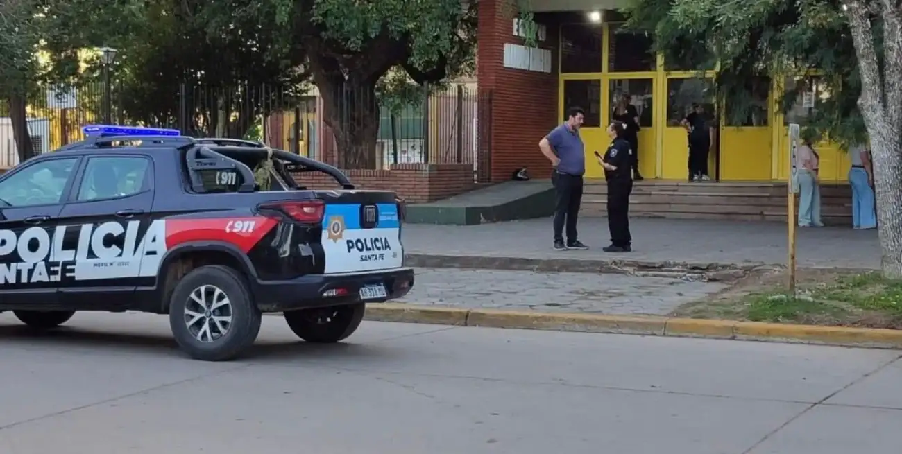 La comunidad educativa de San Cristóbal permanece conmocionada tras el ataque dentro de la escuela.