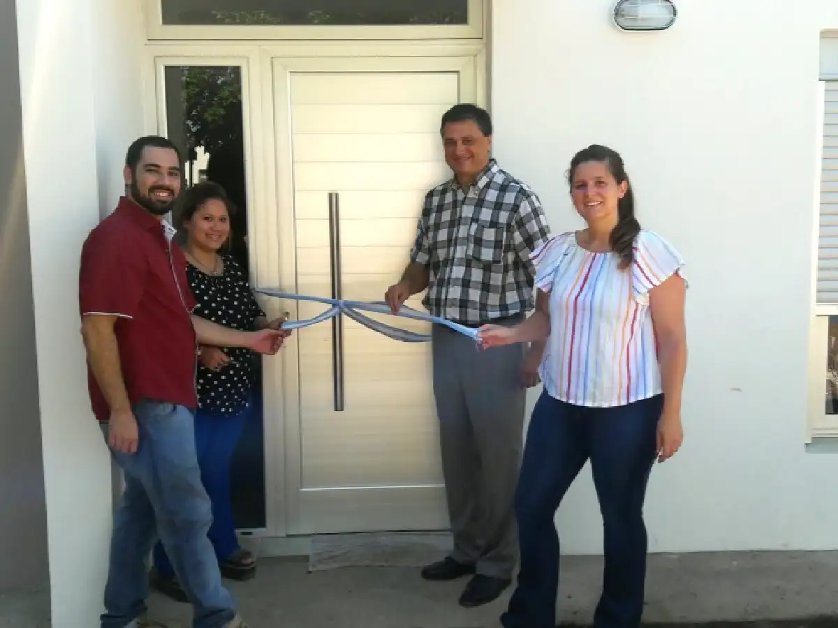 Brinkmann entregó una nueva vivienda del Plan Habitar