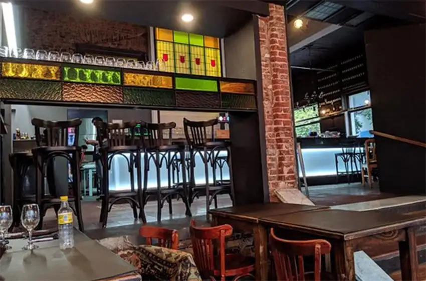 Cómo sería la “reapertura gradual” de cafés marplatenses: horario diurno y 2 personas por mesa