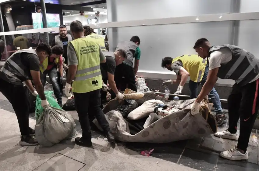 Desalojaron a 19 personas en situación de calle que dormían en el Aeroparque