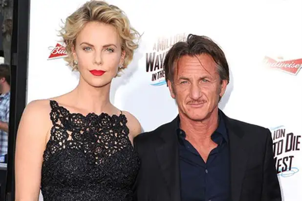 Sean Penn ¿traicionó a Charlize Theron con su doble?