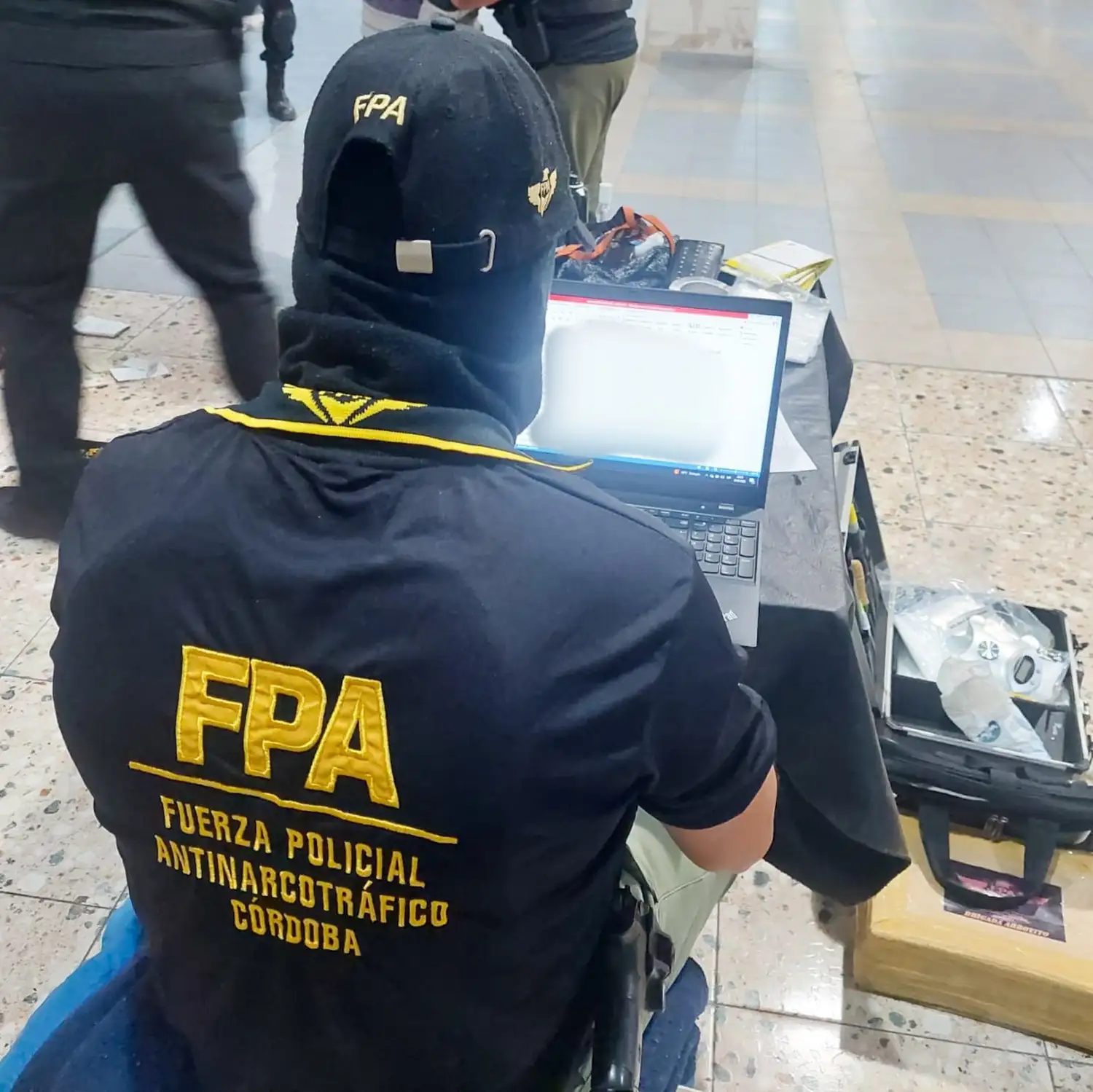 FPA detuvo a una pareja y secuestró estupefacientes en Arroyito