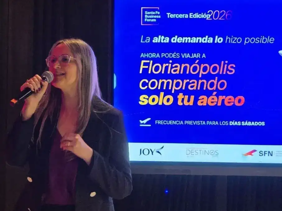 La ampliación representa 12 vuelos adicionales y forma parte de la estrategia provincial para fortalecer la conectividad aérea.