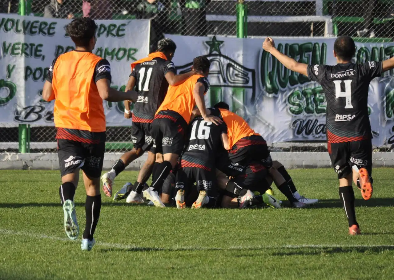 Triunfo valioso con dos menos para Círculo Deportivo