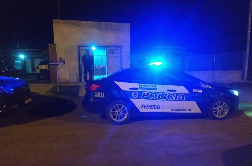 La Policía Federal de Bahía Blanca detuvo a un hombre que llevaba cocaína en el auto
