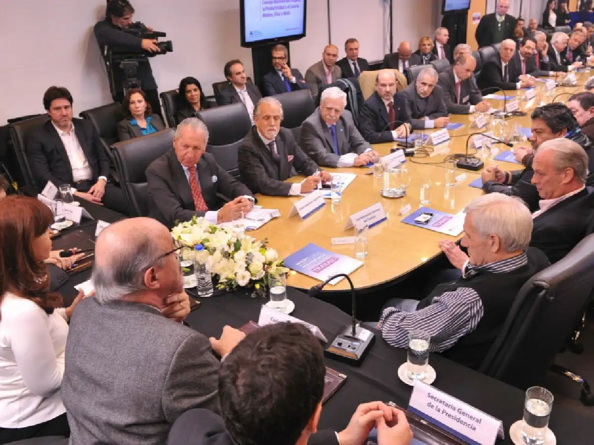 El Gobierno convocó al Consejo del Salario para el 27 de abril