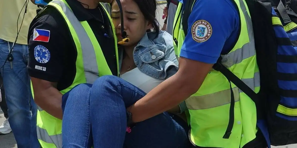 Al menos 5 muertos y 70 heridos por un sismo de magnitud 6,6 en Filipinas