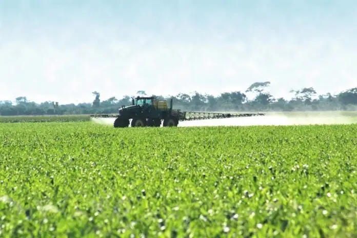 La Provincia prorrogó hasta noviembre la regulación del uso de agroquímicos