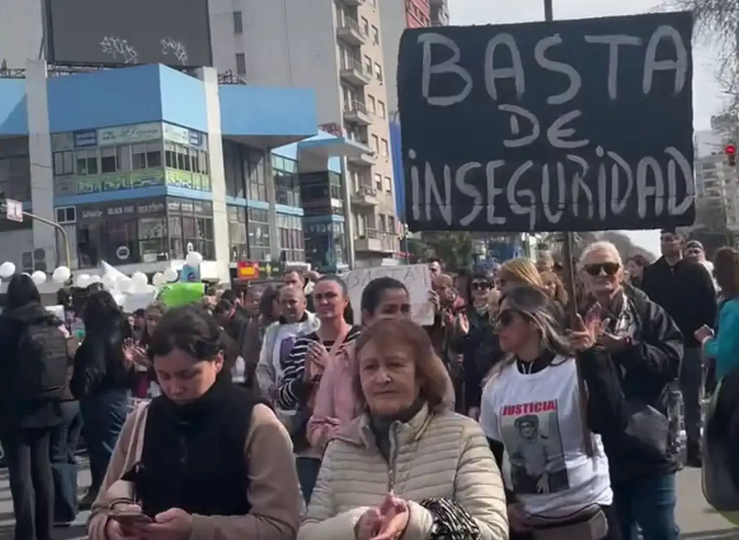 Desde el Ministerio aclararon que, por el momento, no cuentan con información oficial sobre la llegada de fuerzas federales a la ciudad ni sobre un eventual operativo previsto para los próximos días.