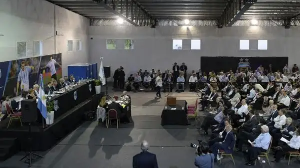 La FIFA designará una “comisión normalizadora”