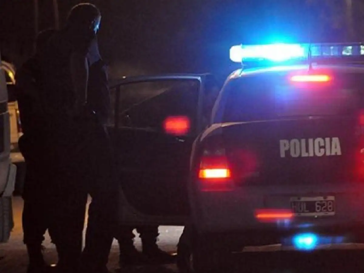 Cometió un asalto en cajero y después amenazó con un arma a seguridad de un pub 