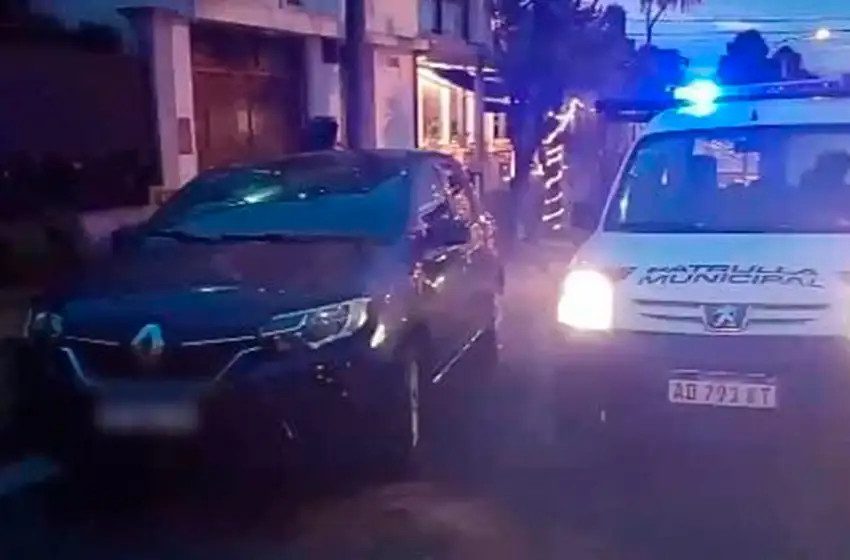 Intentó atropellar a un agente vial porque le puso una multa