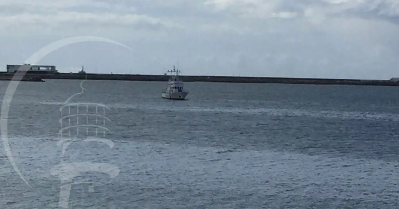 Con un gran operativo, la Armada continúa la búsqueda