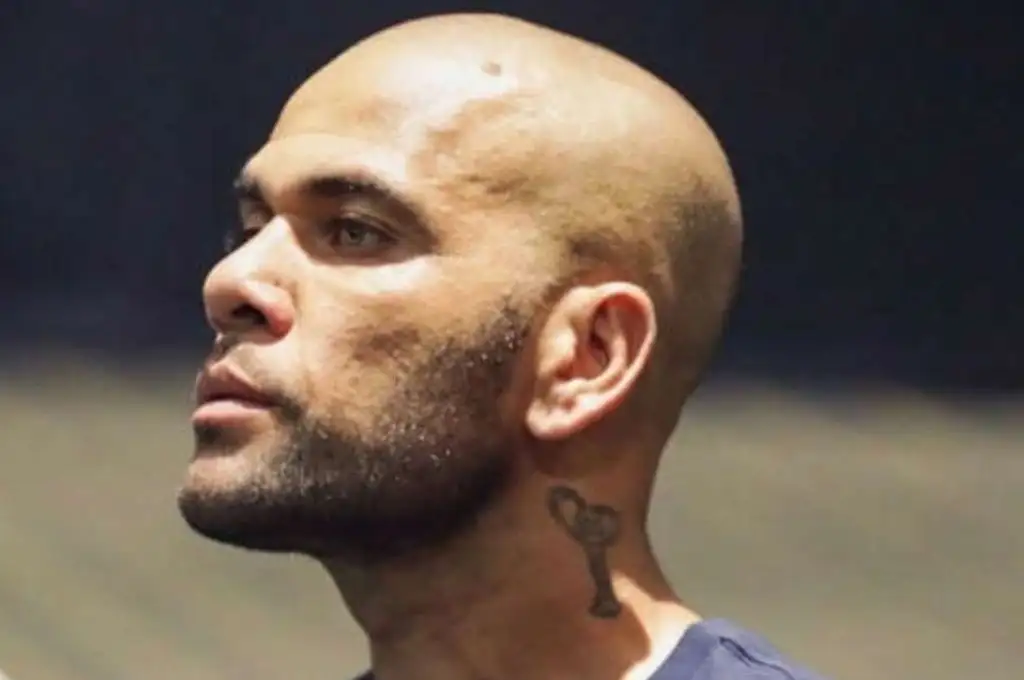 Más detalles del caso Dani Alves: estuvo 15 minutos con la víctima en el baño