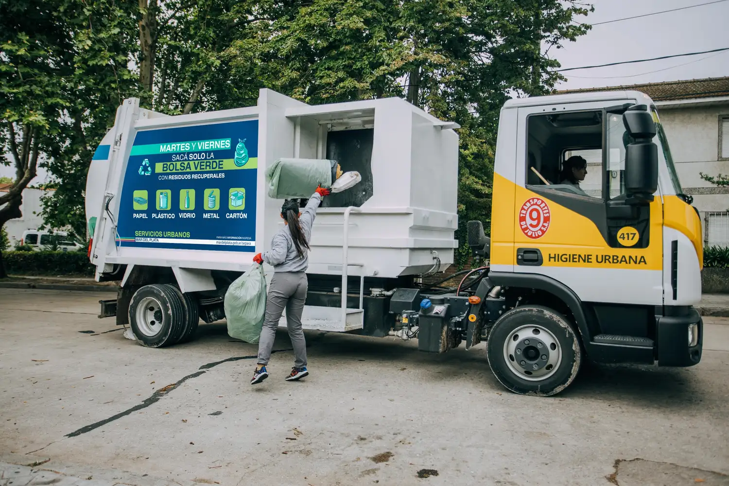 La comuna inició una campaña de difusión y concientización para hacer más eficiente la separación de residuos en el hogar