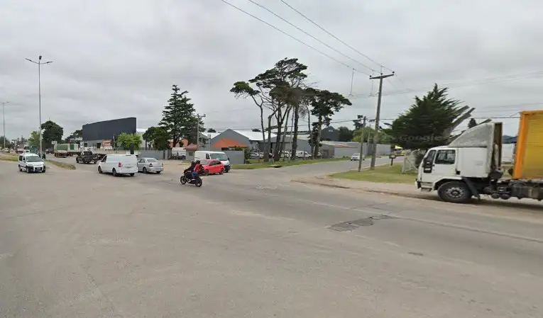 Por su cercanía con la Ruta 88, el barrio Don Emilio es una zona de tránsito pesado.