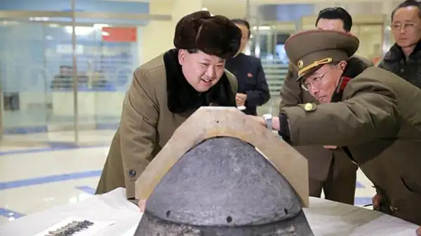 Kim Jong-un amenazó con destruir las bases militares de los EEUU