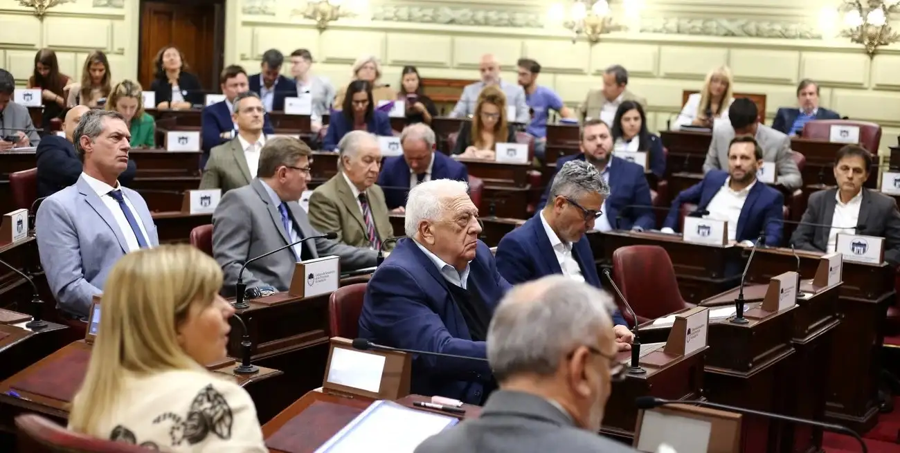Senadores y diputados en la Asamblea Legislativa trataron pliegos para el servicio de justicia de Santa Fe. Gentileza Cámara de Senadores.