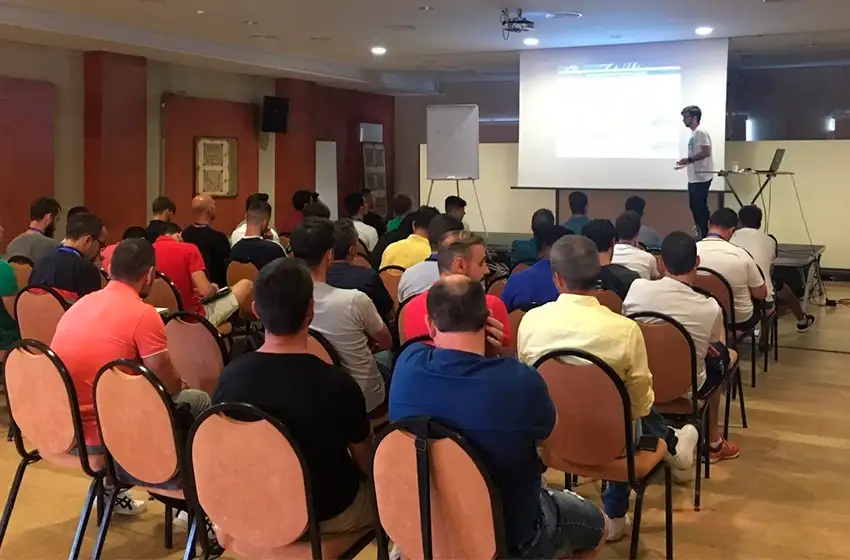 Balcarce será sede de un Congreso mundial de fútbol