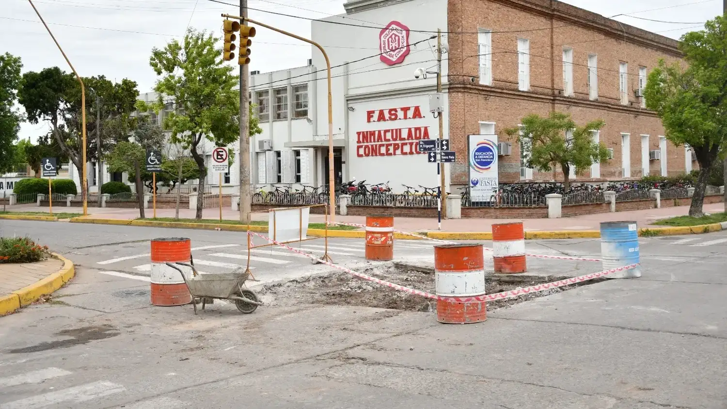 Plan de bacheo municipal: etapa 13, sobre Saenz Peña 2