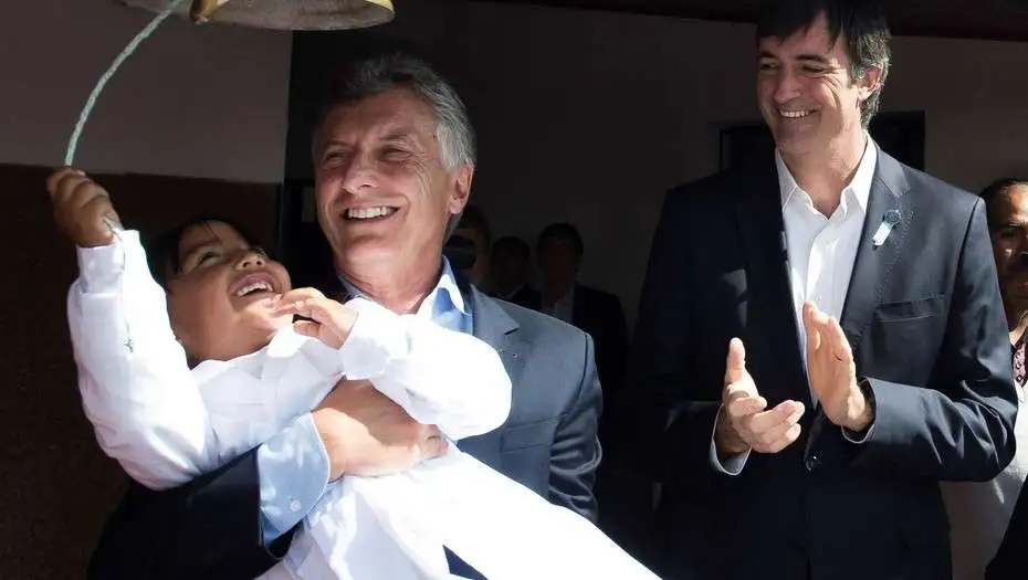 Macri inauguró el ciclo lectivo y criticó el "oportunismo" del paro docente