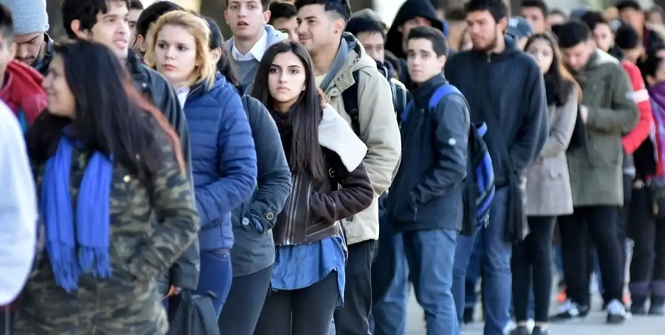 El desempleo juvenil, una de las realidades más crudas de este momento de la economía argentina. Foto: Archivo
