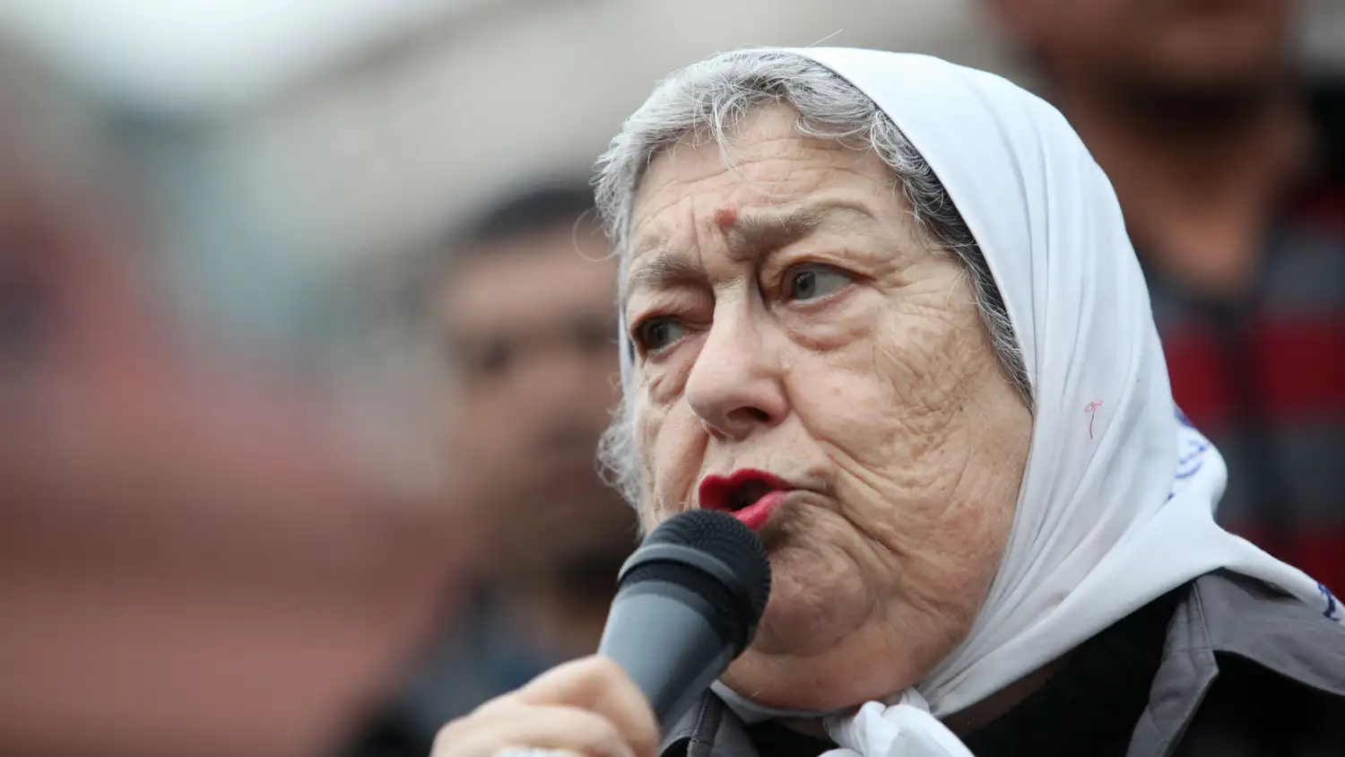 Hebe de Bonafini criticó a Alberto Fernández: “Usted siempre se junta con los ricos”