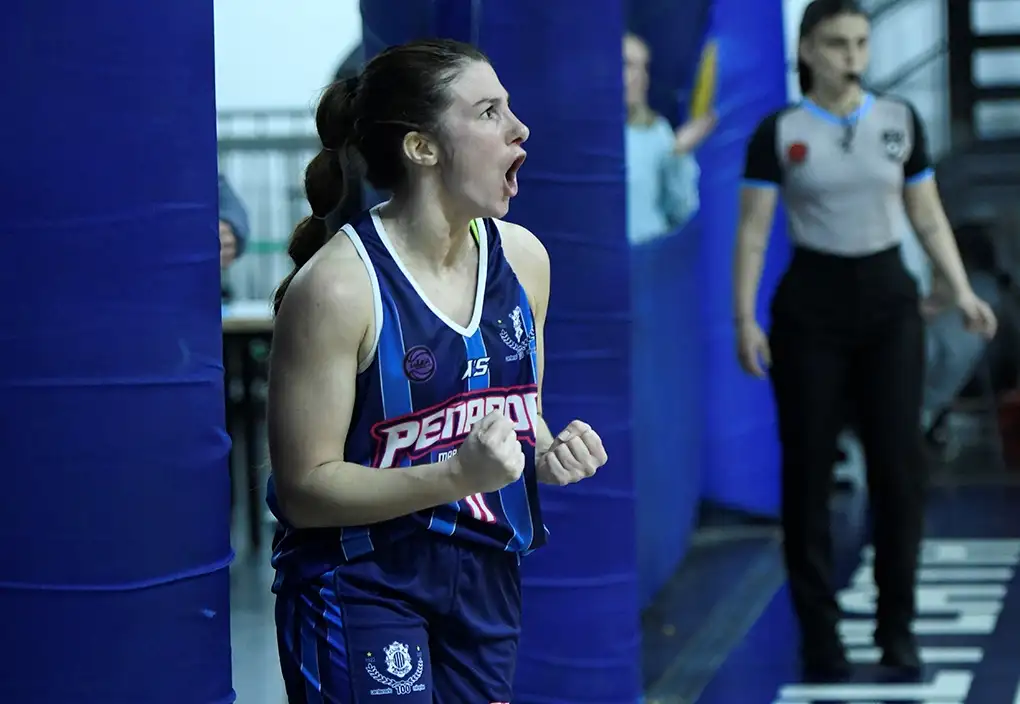 Peñarol le sacó el invicto a Ferro en el inicio del Final 4