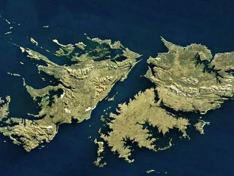 “Por historia y por derecho: las Malvinas son argentinas”, expresa la comunicación presidencial que anuncia la gestión ante el Tribunal Internacional del Derecho del Mar. Foto: Archivo.