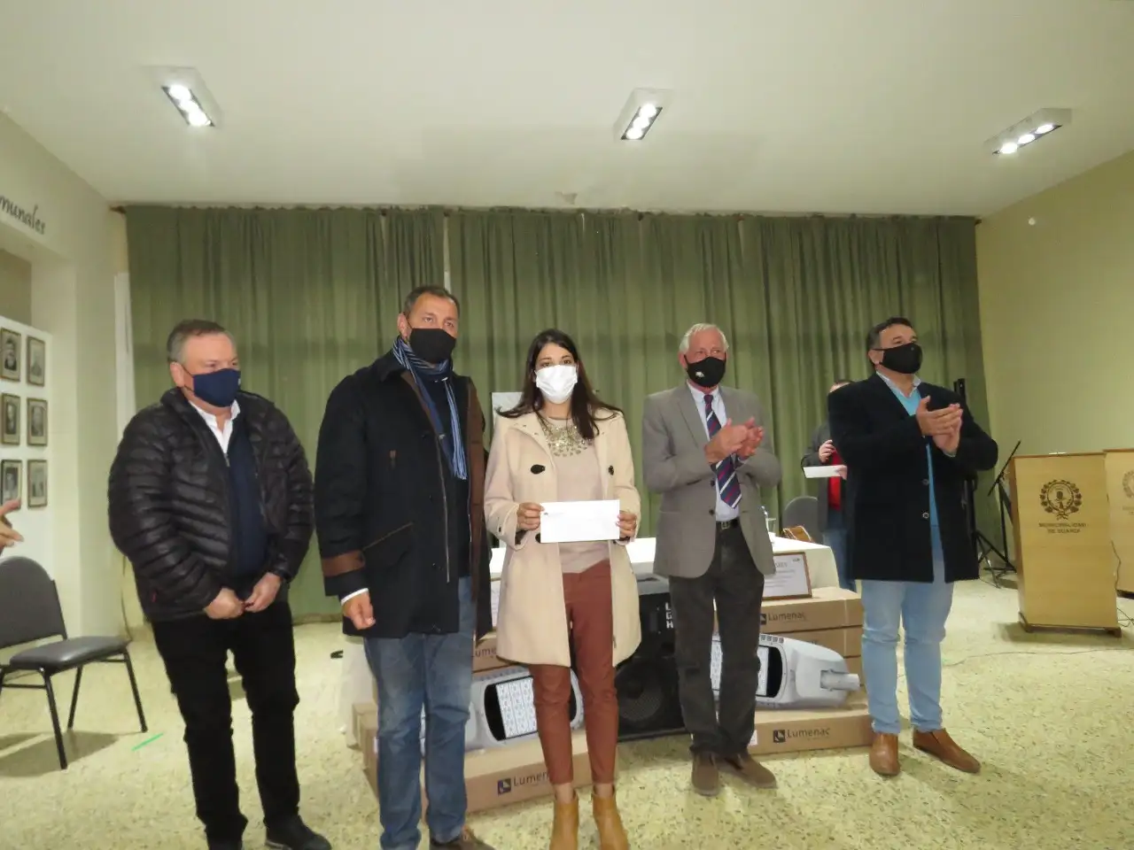 Michlig y González entregaron luminarias led y aportes para Suardi, San Guillermo y Las Palmeras