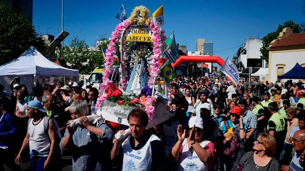Una nueva peregrinación a Luján convoca a miles de fieles