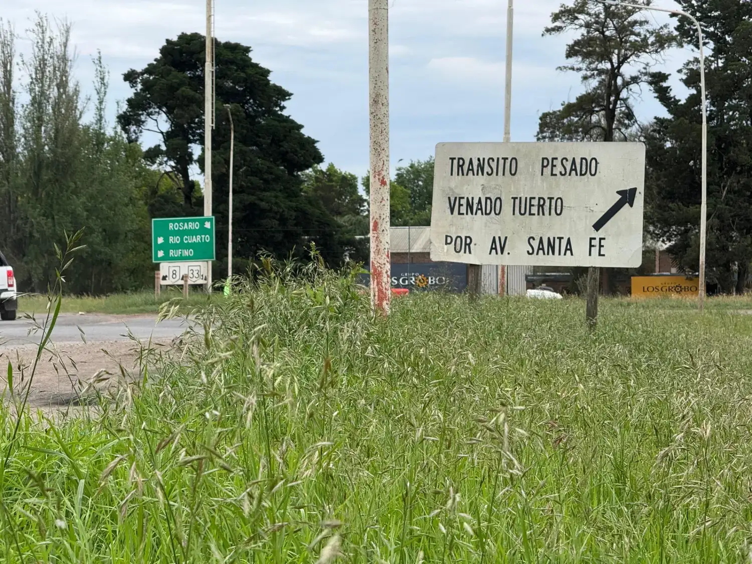 Leticia Di Gregorio reclamó tareas de mantenimiento y recordó que continúa la causa judicial por la repavimentación de las rutas nacionales 33, 8 y 7.