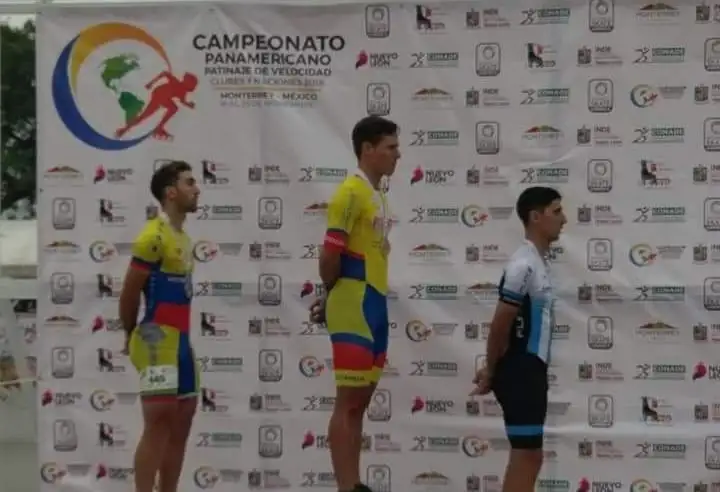 Doble bronce de Roumec en Monterrey