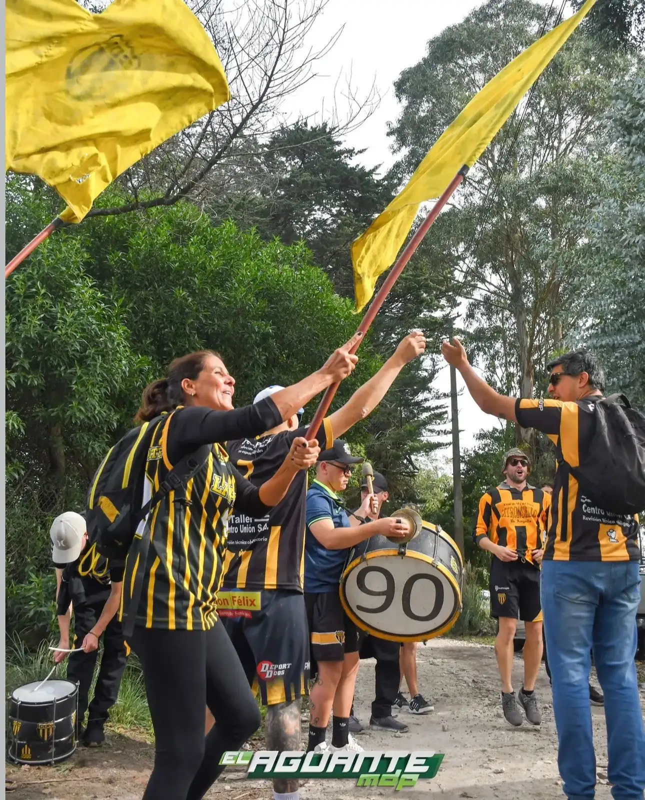 foto @elaguantemdp