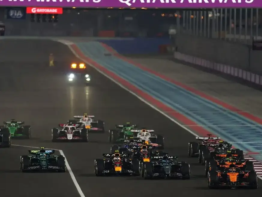Con foco en la estrategia, el equipo priorizó pruebas para la clasificación y el resto del fin de semana, mientras Oscar Piastri se quedó con un triunfo sólido en Lusail.