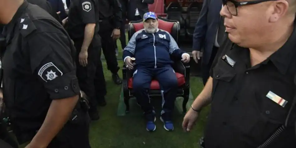 Sorpresa por el “trono” que le preparó Newell’s a Maradona