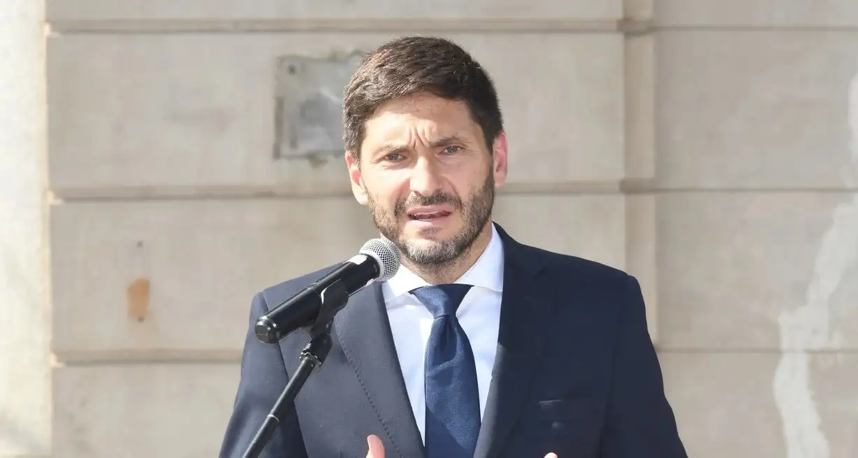 "Nuestro objetivo es un Estado que mejore sus servicios, siempre cuidando los recursos”, manifestó Pullaro. Crédito: Flavio Raina