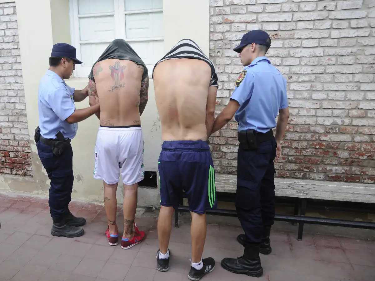 Esclarecen robo a distribuidora: detienen a empleado y a otro joven