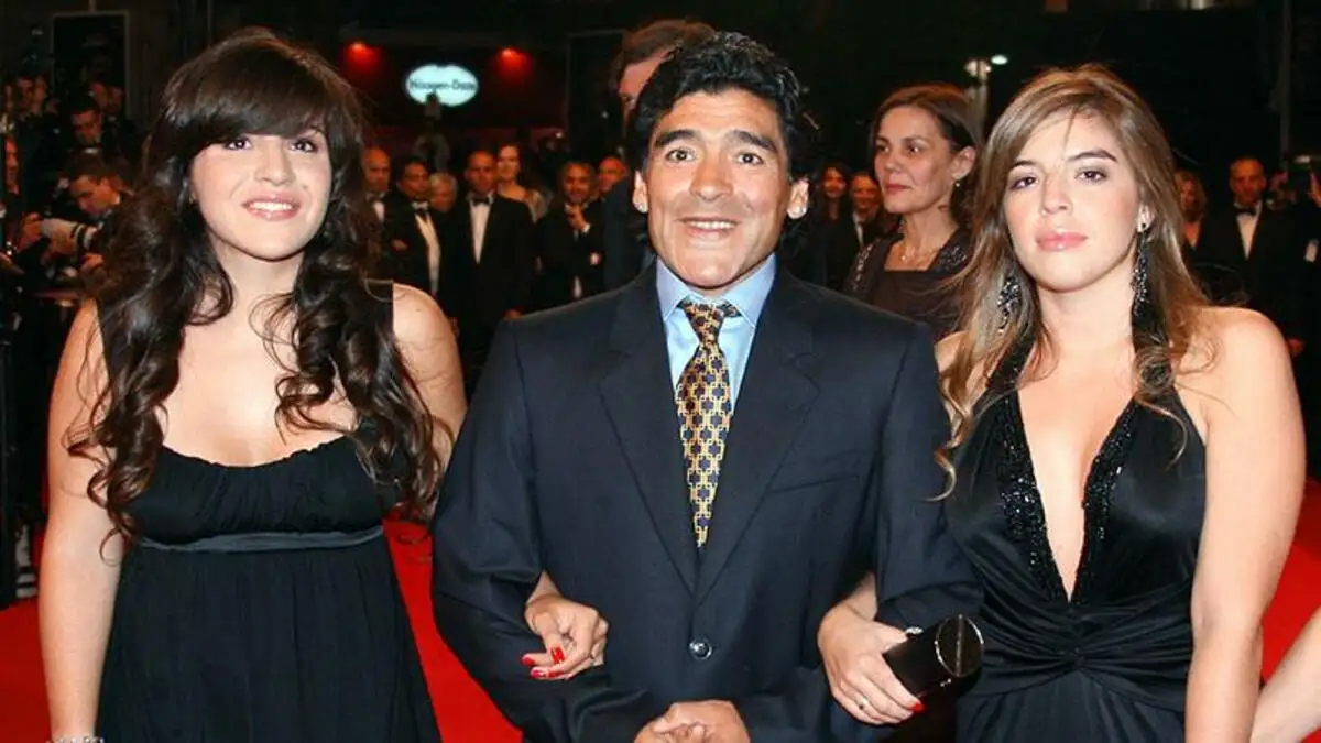 Dalma y Gianinna recordaron con emotivos posteos a su papá.