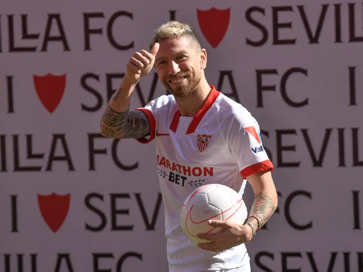 “Es un orgullo vestir una camiseta que también vistió Diego”