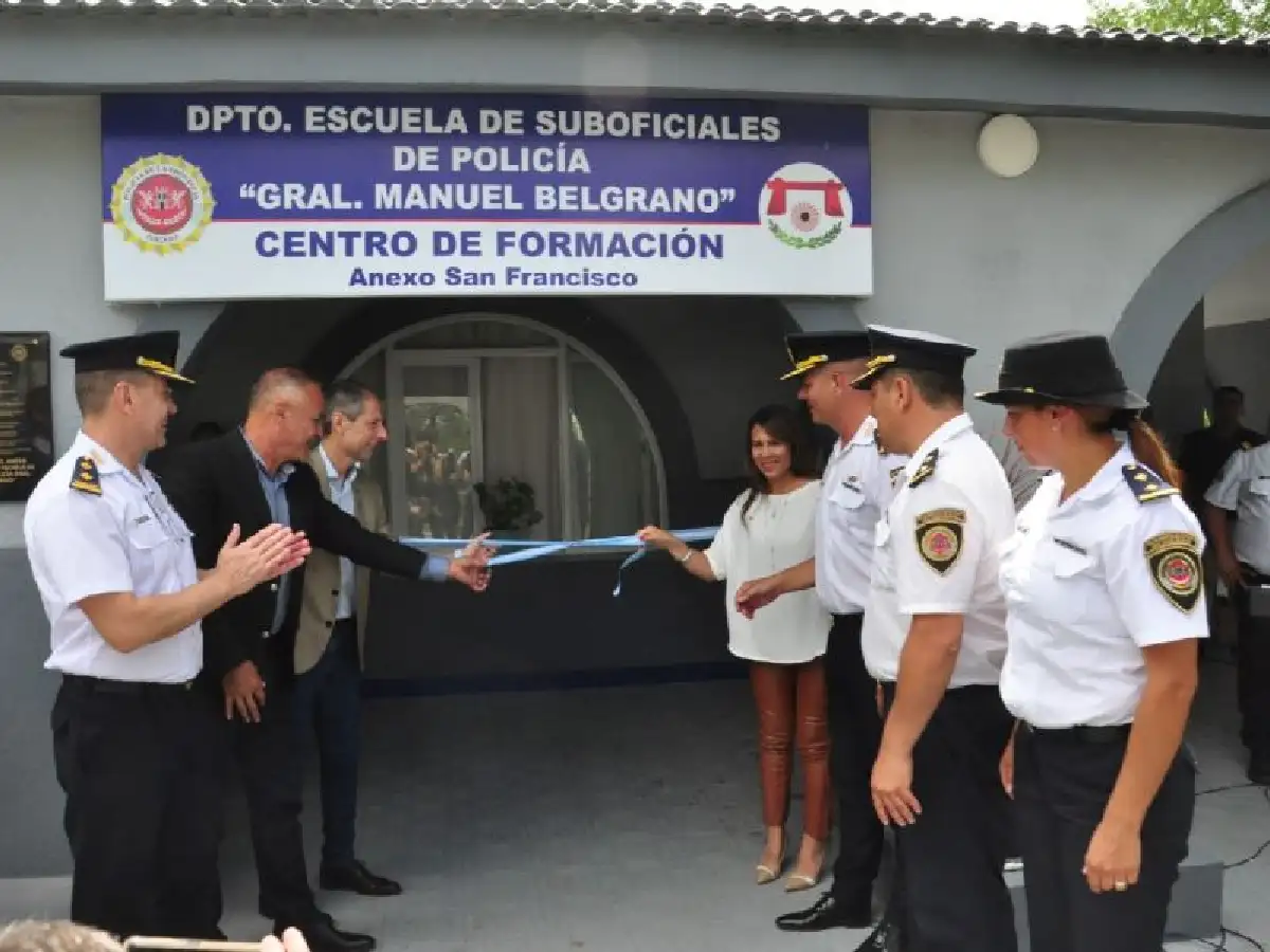 Bernarte inauguró sede de Escuela de Suboficiales de Policía y anunció más cámaras