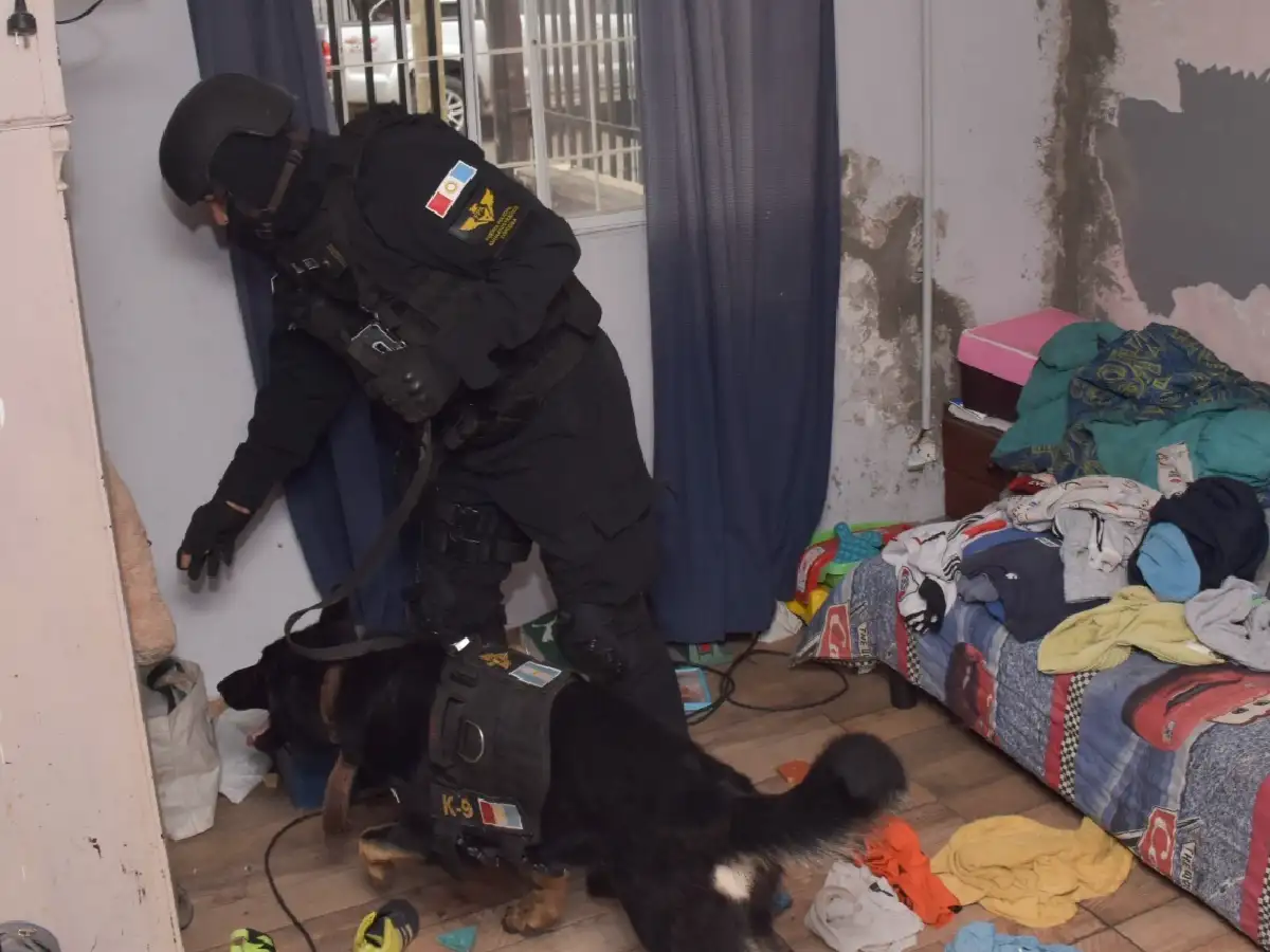 Cayó una banda en que ingresaba drogas al penal de Cruz del Eje