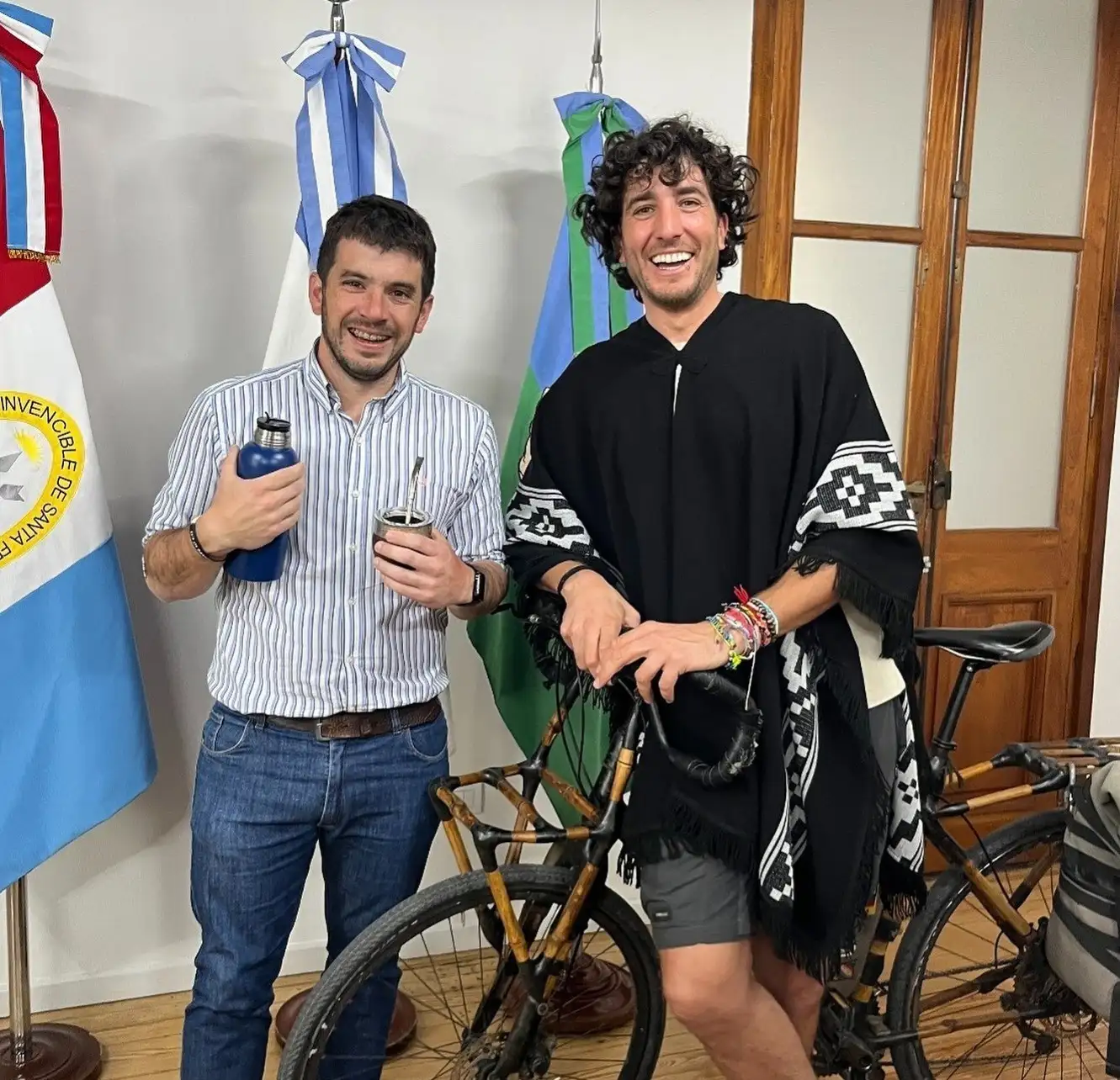 Leonel Chiarella recibió a Fede Farrel en el despacho en el despacho de intendencia.