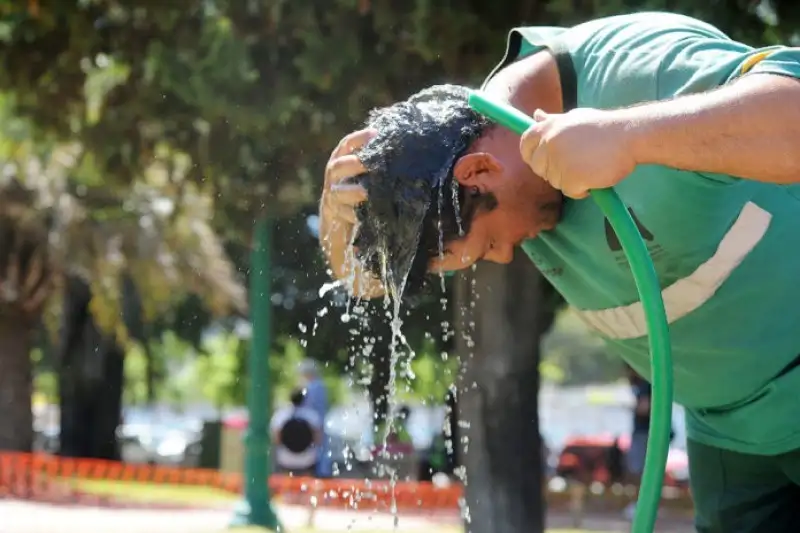 Calor extremo en Argentina: 11 provincias con alerta amarilla, 7 con naranja y una de nivel rojo