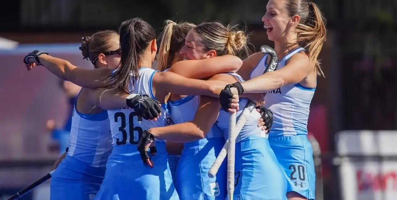 Las Leonas se consagraron campeonas y ganaron el oro en Santa Fe 2026. Crédito: Fernando Nicola