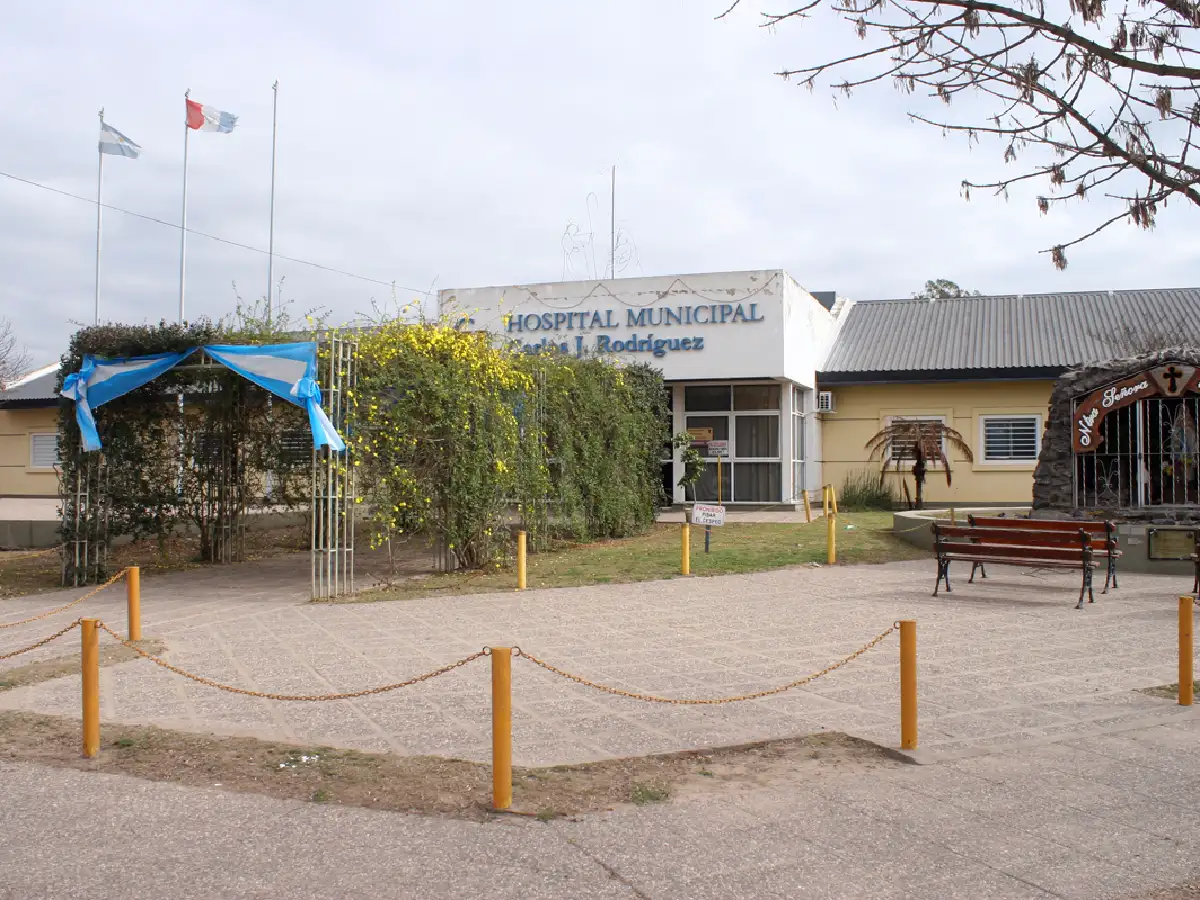 Murió en Arroyito hombre  hallado inconsciente en la banquina de la ruta 19 