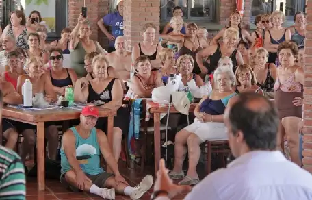 Colonias de Vacaciones Municipales: adultos mayores disfrutan del verano