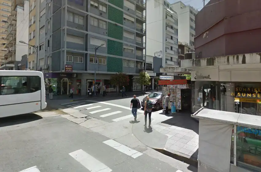 Lo detuvieron por robar ropa de un local céntrico